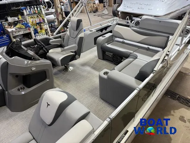 Slide: The Image of Tahoe LTZ 2385 Swingback (VRL) & Honda 4-Stroke EFI 2025 - 4