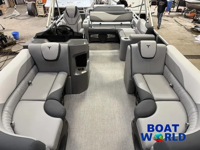 Slide: The Image of Tahoe LTZ 2385 Swingback (VRL) & Honda 4-Stroke EFI 2025 - 7