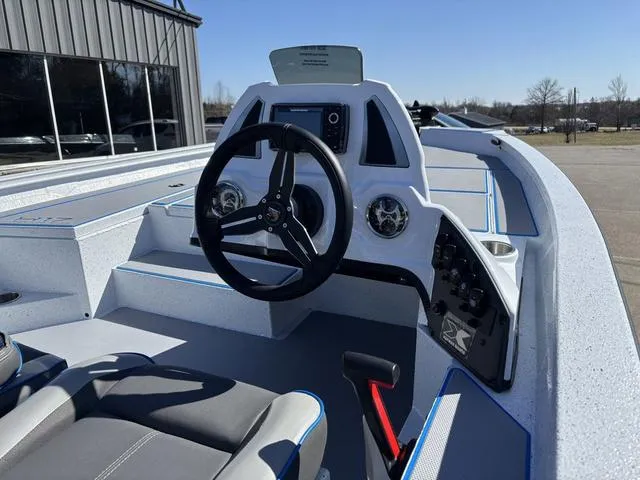 Slide: The Image of Xpress H17 2025 - 4