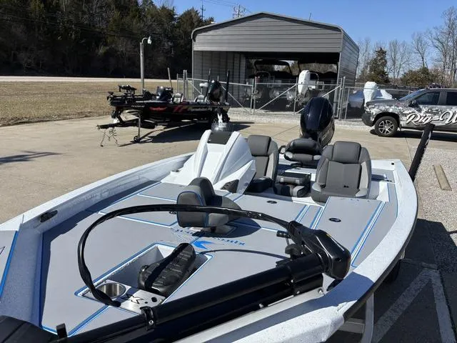 Slide: The Image of Xpress H17 2025 - 9