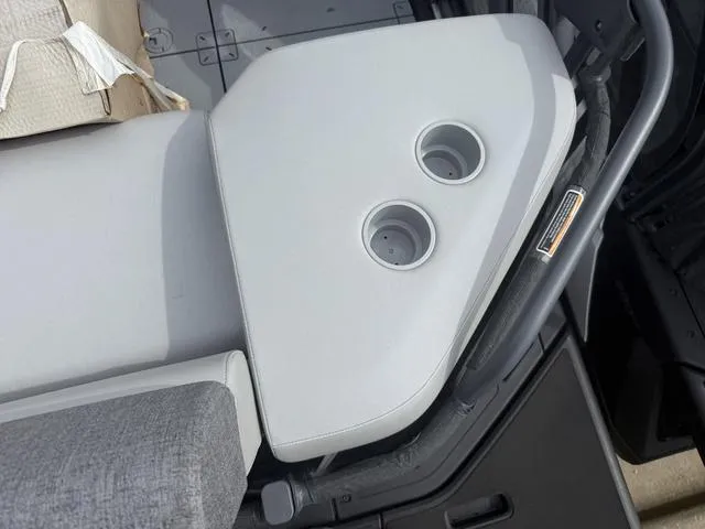 Slide: The Image of Sea-Doo Switch Cruise 21 2025 - 6