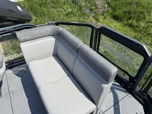 Slide: The Image of Sea-Doo Switch 19 2025 - 4