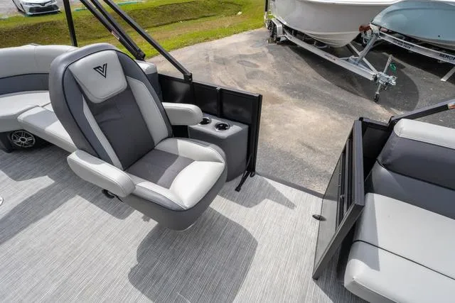 Slide: The Image of Viaggio V20U V 2025 - 11