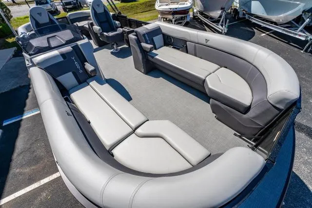 Slide: The Image of Viaggio Z24U Z 2025 - 9