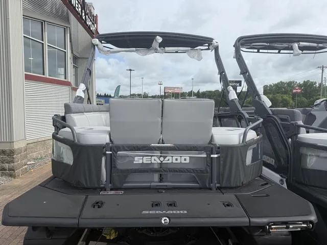 Slide: The Image of Sea-Doo Switch Cruise 21 2025 - 5