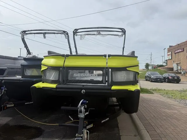 Slide: The Image of Sea-Doo Switch Cruise 21 2025 - 3