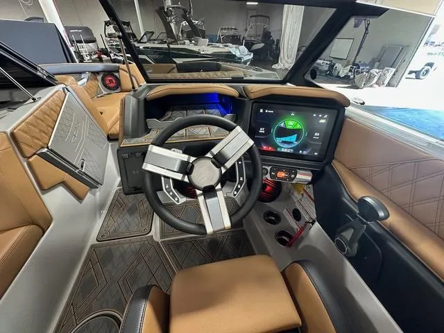 Slide: The Image of Tigé 24RZX 2025 - 15