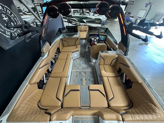 Slide: The Image of Tigé 24RZX 2025 - 8