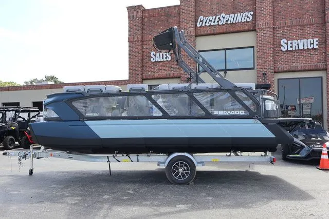 Slide: The Image of Sea-Doo Switch Cruise Limited 21 2025 - 3