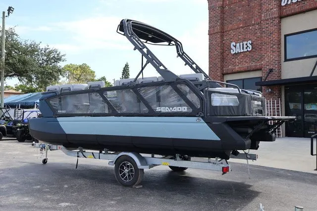 Slide: The Image of Sea-Doo Switch Cruise Limited 21 2025 - 4