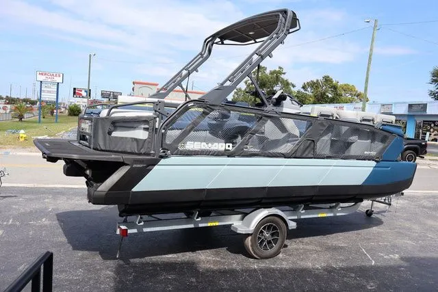 Slide: The Image of Sea-Doo Switch Cruise Limited 21 2025 - 6