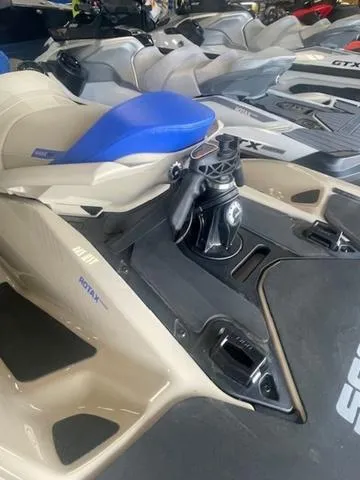 Slide: The Image of Sea-Doo Wake Pro 230 2025 - 5