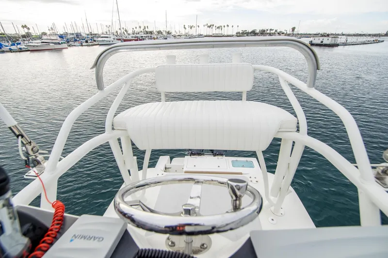 Slide: The Image of Parker Marine 2801 Center Console 2018 - 13
