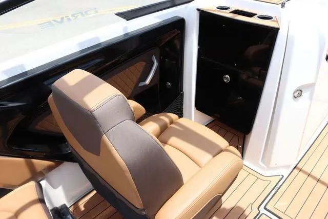 Slide: The Image of Yamaha 252SD-YACHT BLUE-GALVANIZED 2025 - 16