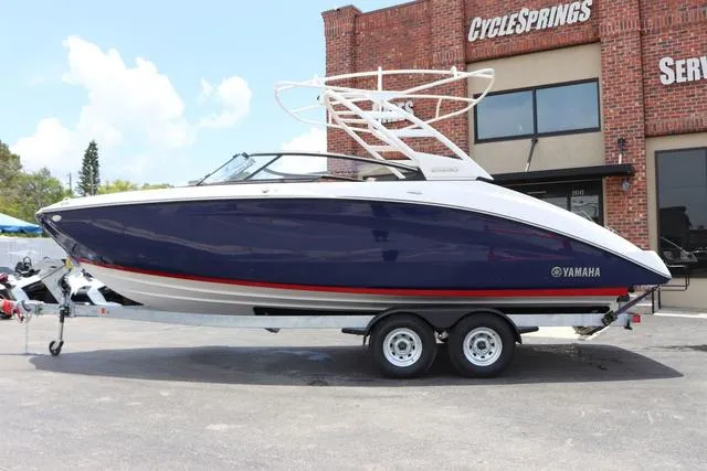 Slide: The Image of Yamaha 252SD-YACHT BLUE-GALVANIZED 2025 - 4