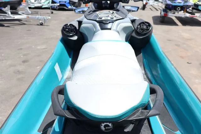 Slide: The Image of Sea-Doo GTX Limited 325 2025 - 11