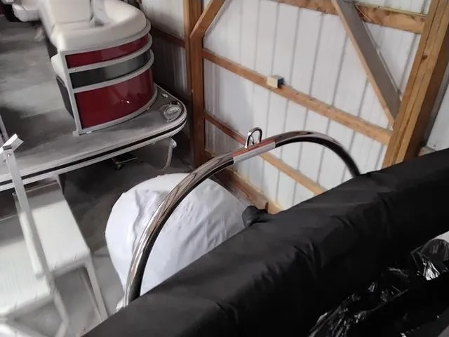 Slide: The Image of Lowe LS 210 TL 2025 - 10