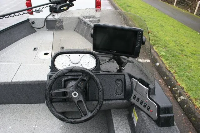 Slide: The Image of Lund 1650 Angler SS 2023 - 6