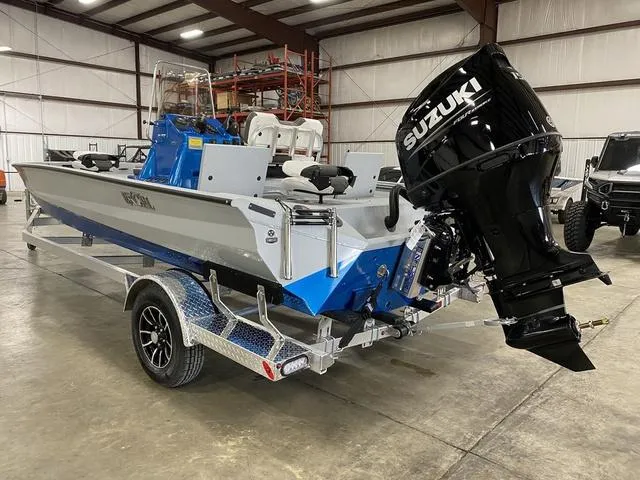 Slide: The Image of Excel Bay Pro Elite 203 2025 - 13