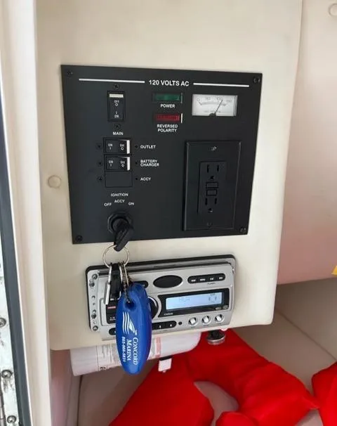 Slide: The Image of Control panel and stereo system on a 2008 Sea Ray 290 Sundeck boat. - 43