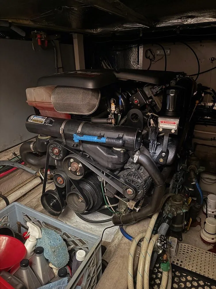 Slide: The Image of Sea Ray 390 Motor Yacht 2003 - 59