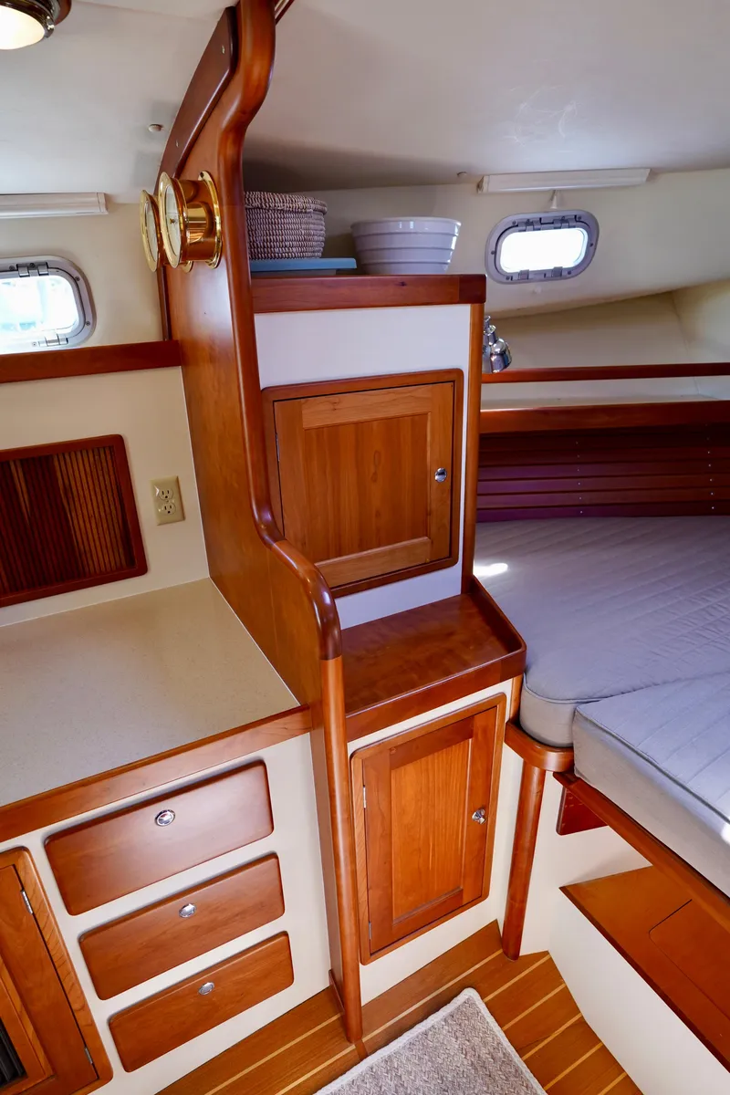 Slide: The Image of Little Harbor Whisper Jet 2002 - 50