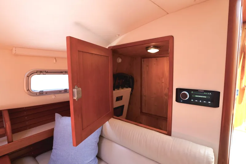 Slide: The Image of Little Harbor Whisper Jet 2002 - 56