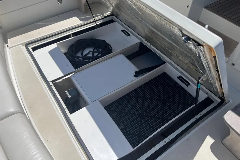 Slide: The Image of Little Harbor Whisper Jet 2002 - 69