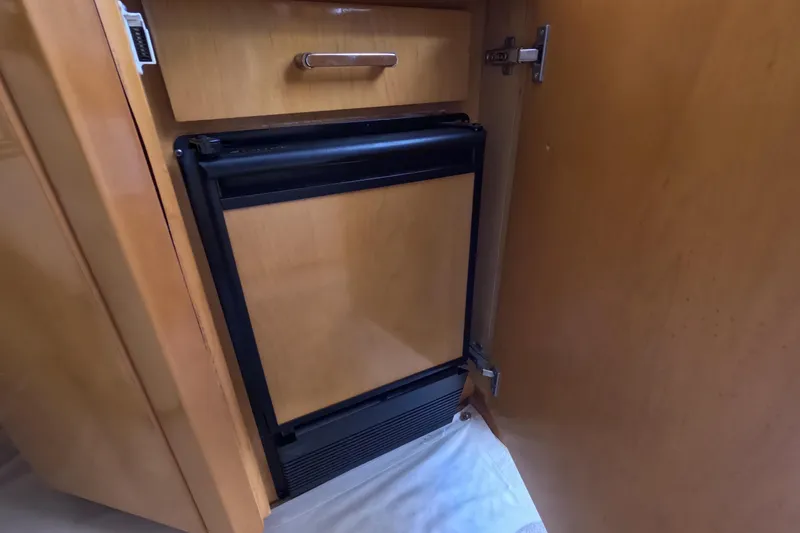 Slide: The Image of Hatteras 55 Convertible 2001 - 102