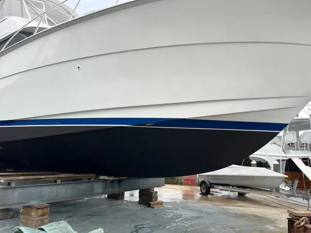 Slide: The Image of Hatteras 55 Convertible 2001 - 96