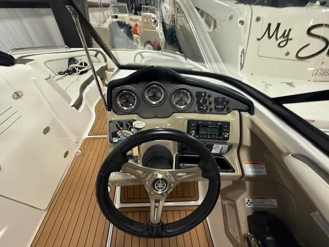 Slide: The Image of Yamaha 242LS 2014 - 10