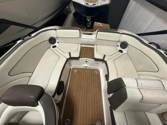 Slide: The Image of Yamaha 242LS 2014 - 6