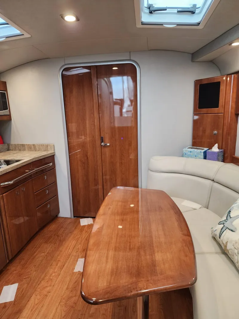 Slide: The Image of Formula Performance Cruiser 2018 - 6