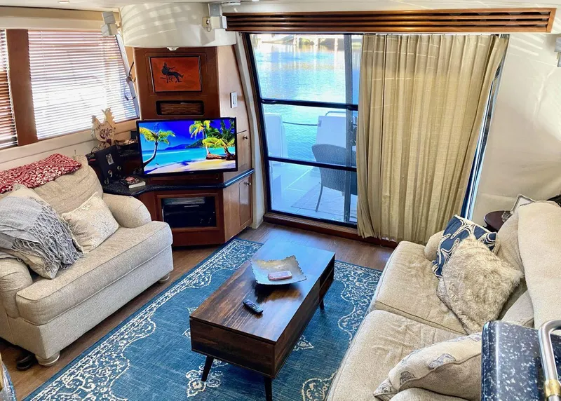 Slide: The Image of Main salon - 10