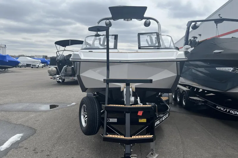 Slide: The Image of Nautique Super Air Nautique G23 2021 - 2