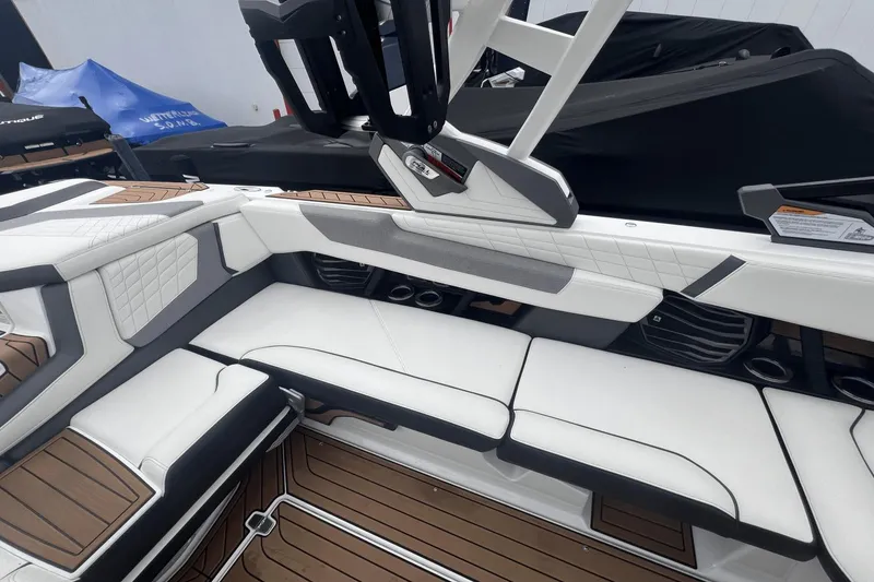 Slide: The Image of Nautique Super Air Nautique G23 2021 - 8