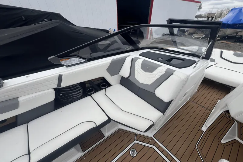 Slide: The Image of Nautique Super Air Nautique G23 2021 - 9