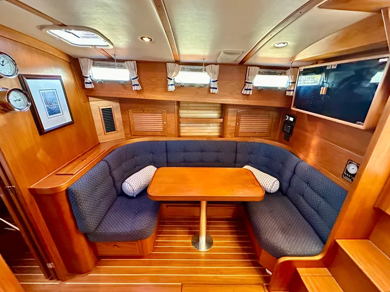 Slide: The Image of Salon - 15