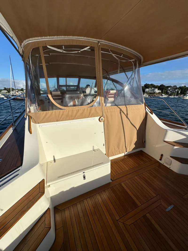 Slide: The Image of Canvas Enclosure - 32