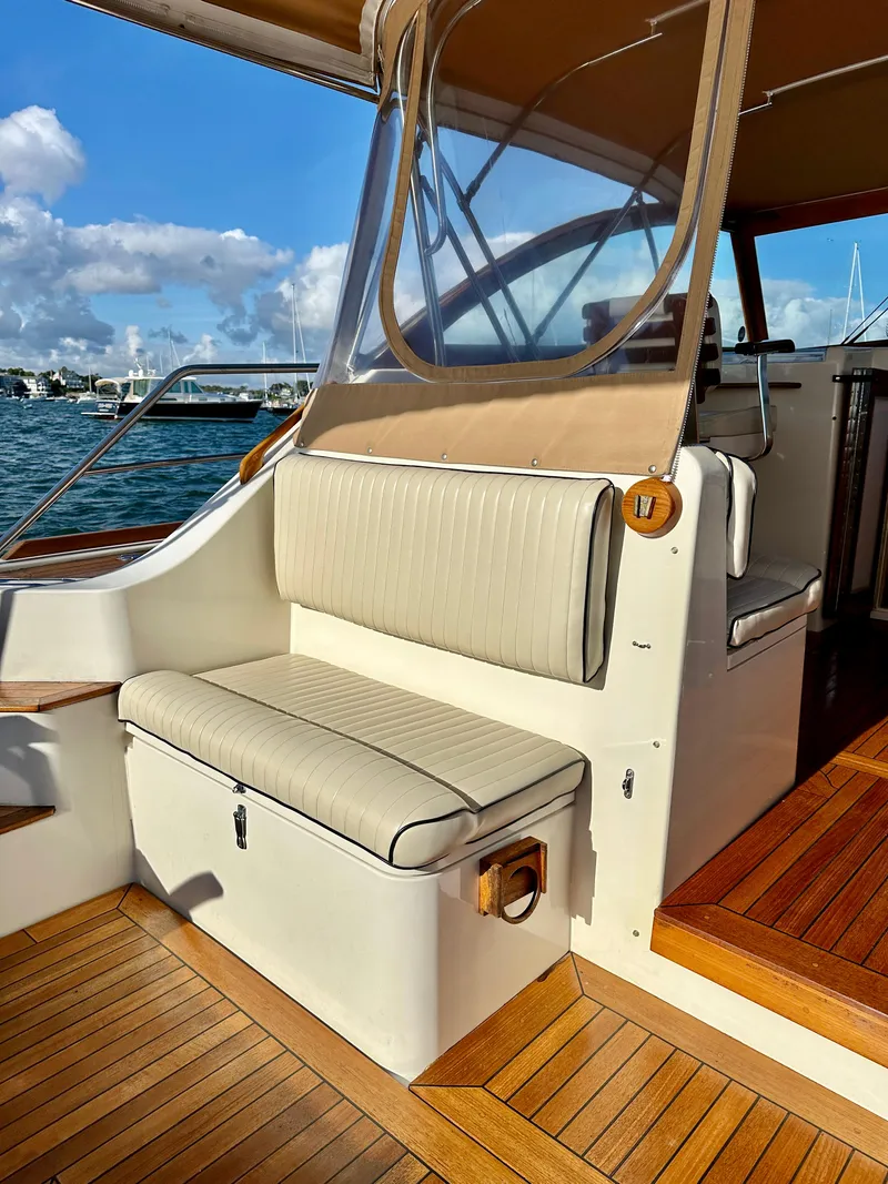 Slide: The Image of Cockpit Aft Facing Seat - 6