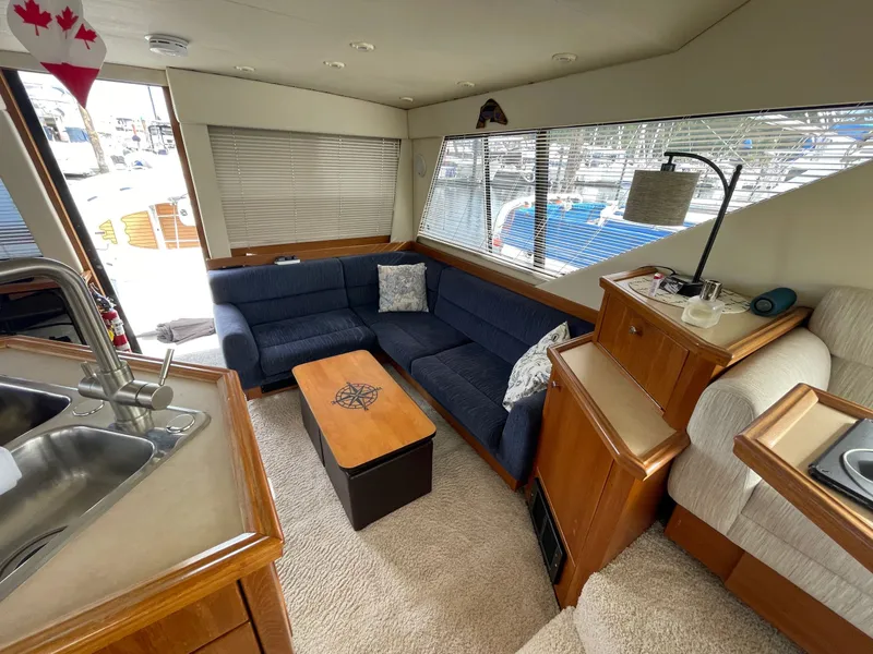 Slide: The Image of Bayliner 3988 Motor Yacht 1995 - 6