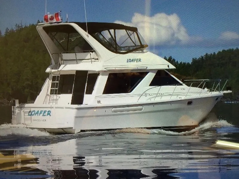 Slide: The Image of Bayliner 3988 Motor Yacht 1995 - 2