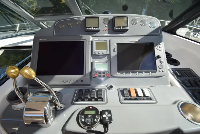 Slide: The Image of Tiara Sovran 3600 2005 - 19