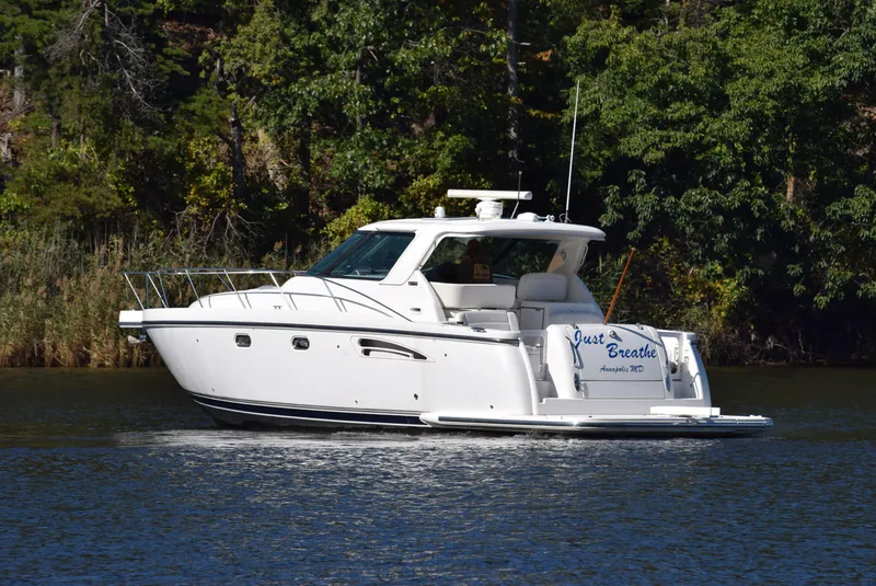 Slide: The Image of Tiara Sovran 3600 2005 - 9