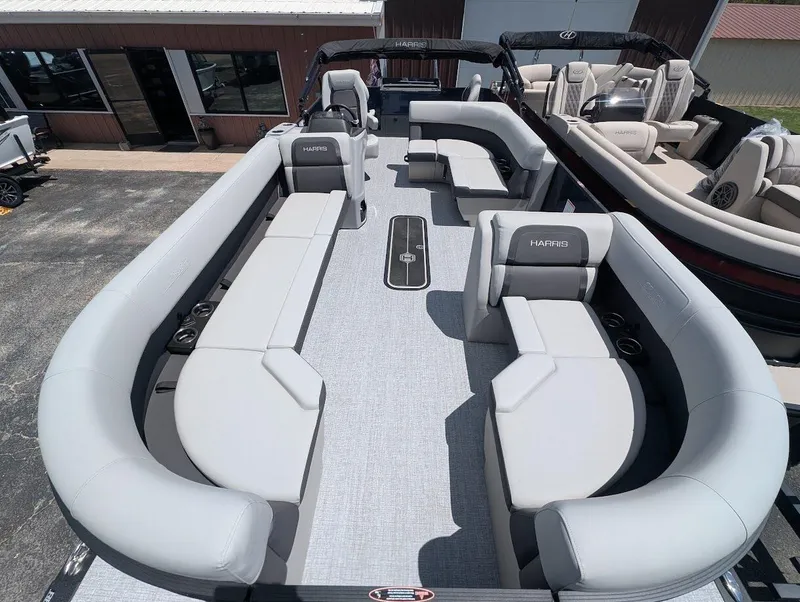 Slide: The Image of 2025 HARRIS 230 FISH AND CRUISE TRITOON - 1