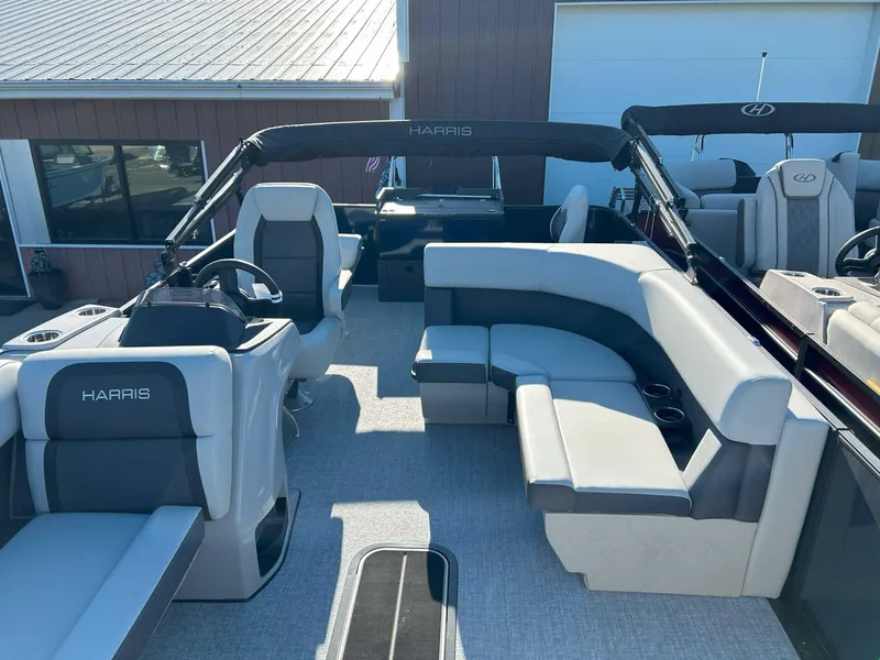Slide: The Image of 2025 HARRIS 230 FISH AND CRUISE TRITOON - 6