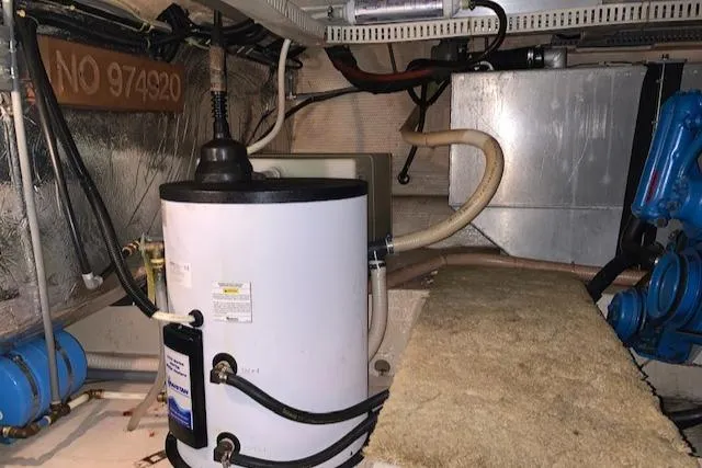 Slide: The Image of Water Heater / Holding Tank - 40