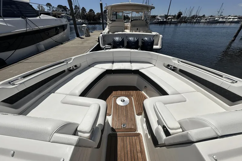 Slide: The Image of Sea Ray 310 SLX-OB 2019 - 57