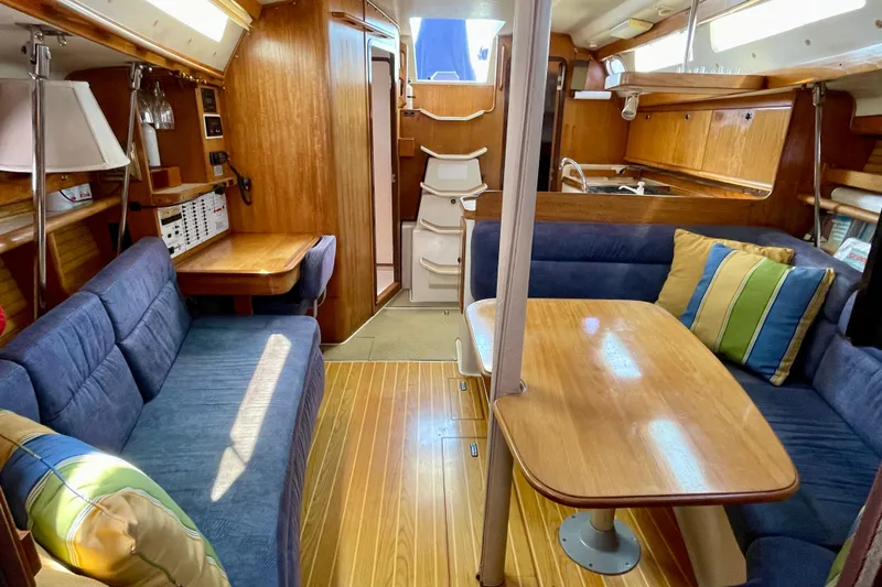 Slide: The Image of Catalina 380 2001 - 52