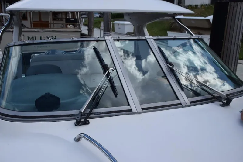 Slide: The Image of Cabin has walk-through to the bow with opening Bomar-style door - 6